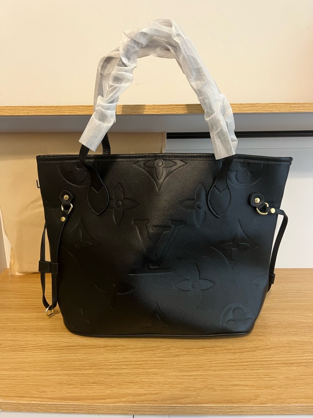 LV Tote